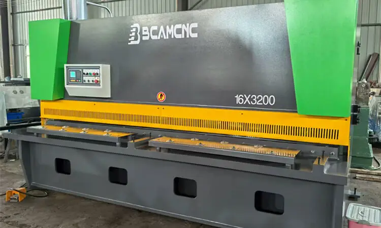 Heavy-Duty 16x3200 Hydraulic Shearing Machine